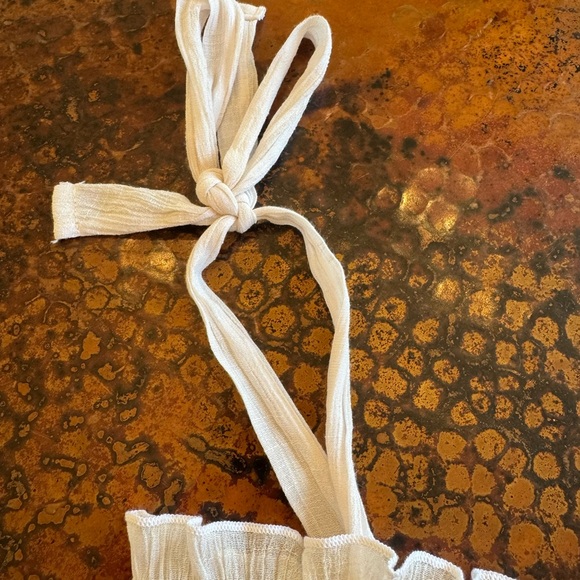 Must Have White Ruffled Camisole Top - Picture 4 of 4